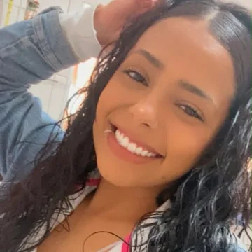 Ingrid sorrindo em foto publicada no Instagram